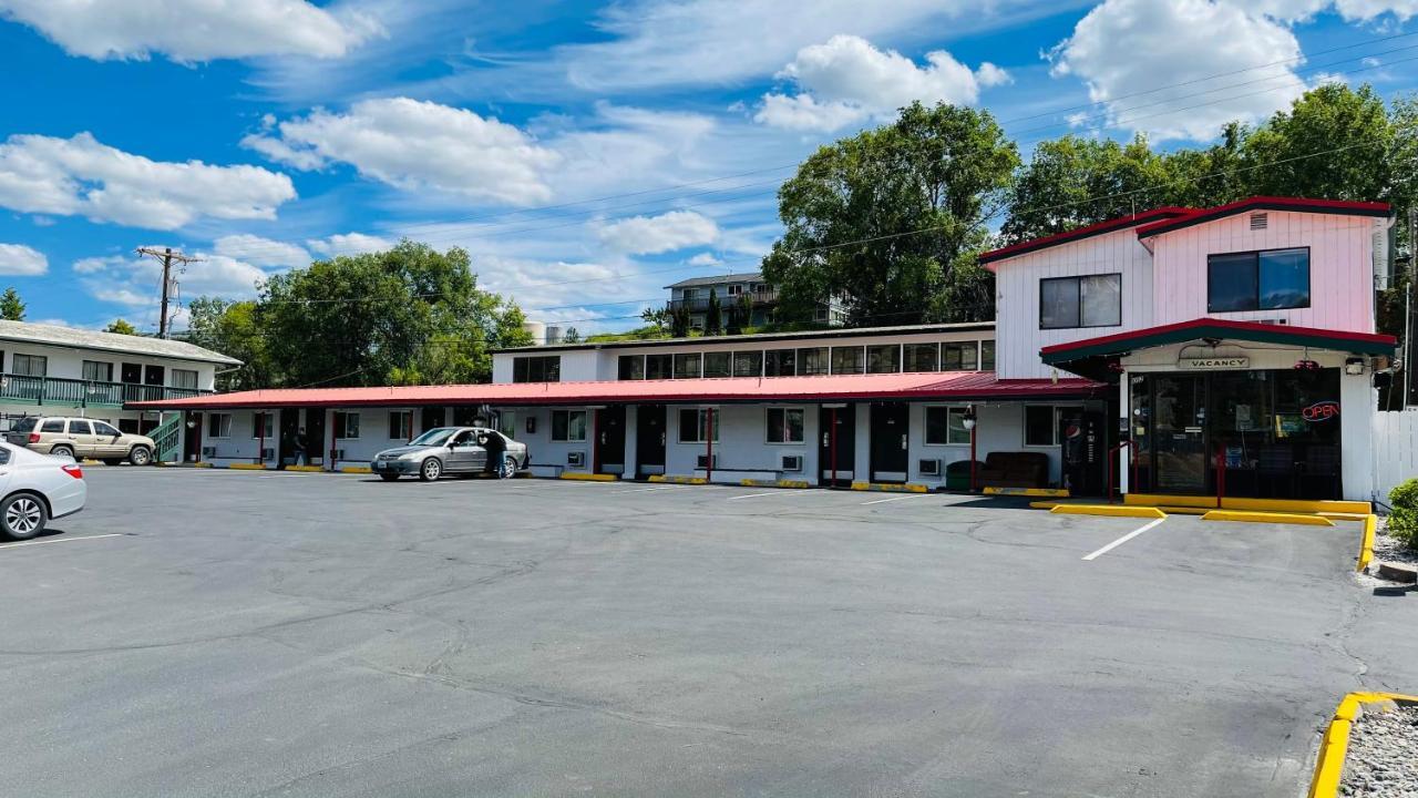 Apple Inn Motel Челан Экстерьер фото